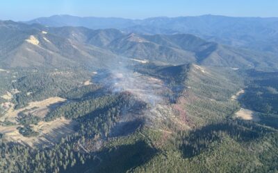 Firefighters continue to make progress on Woodrat Mountain Fire despite hot, windy conditions
